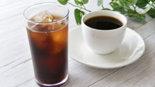 ホットコーヒーとアイスコーヒー