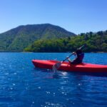 湖上のシーカヤック